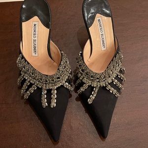 Manolo Blahnik Jeweled Satin Mules ❣️Rare Statement Style ❣️ Size 36 (Fits US 6)